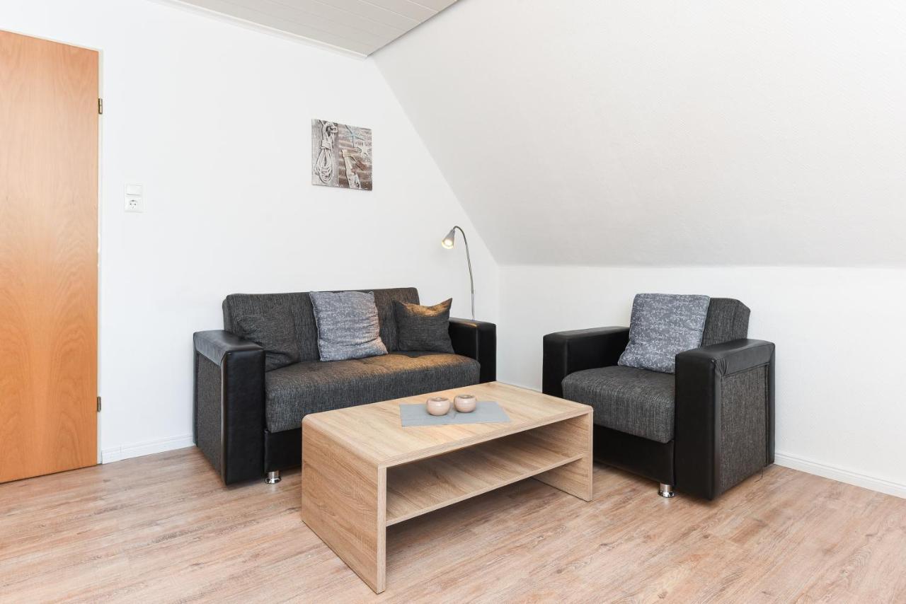 Ferienwohnungen Im Haus Waterkant Neuharlingersiel Buitenkant foto